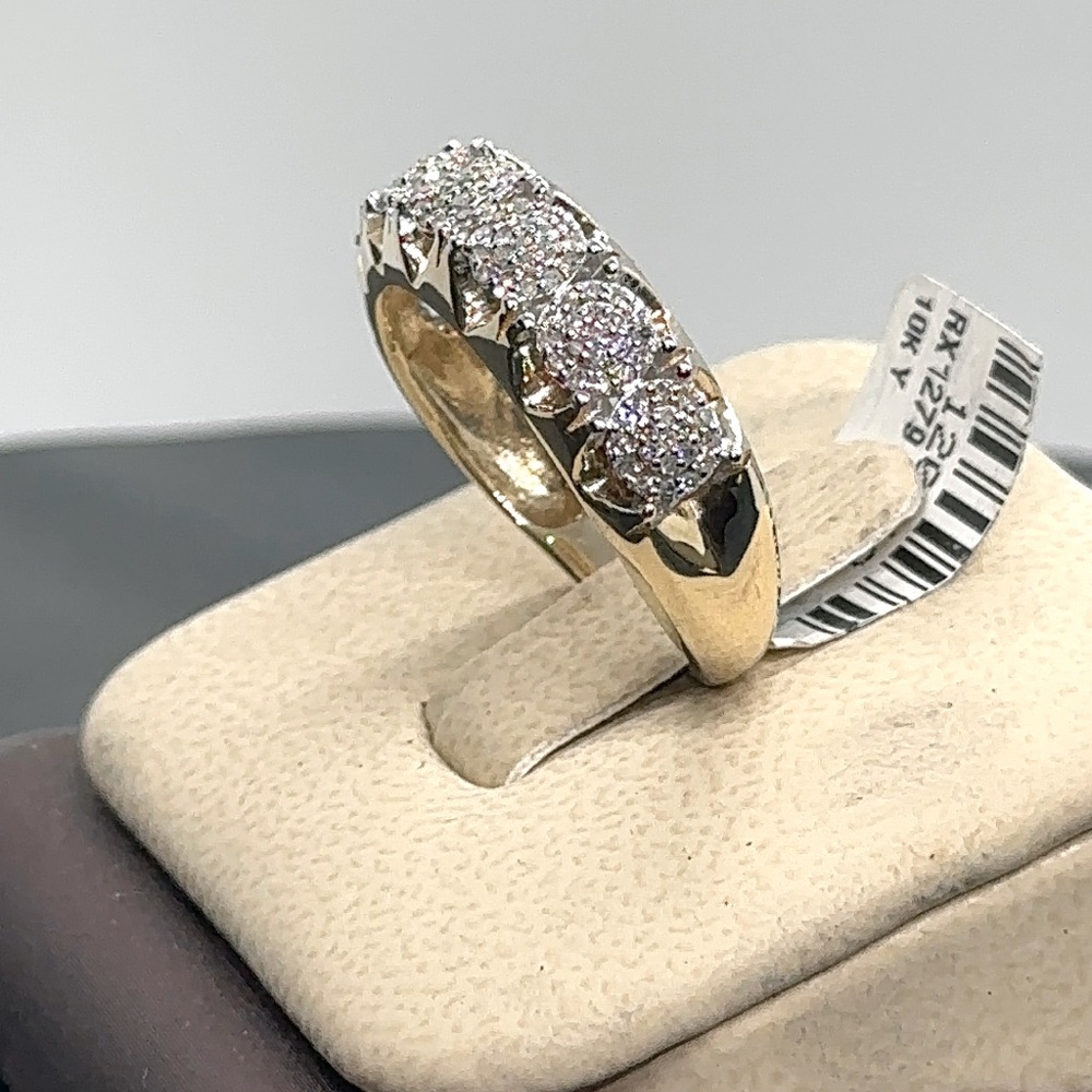 Elegant Gold and Silver Ring